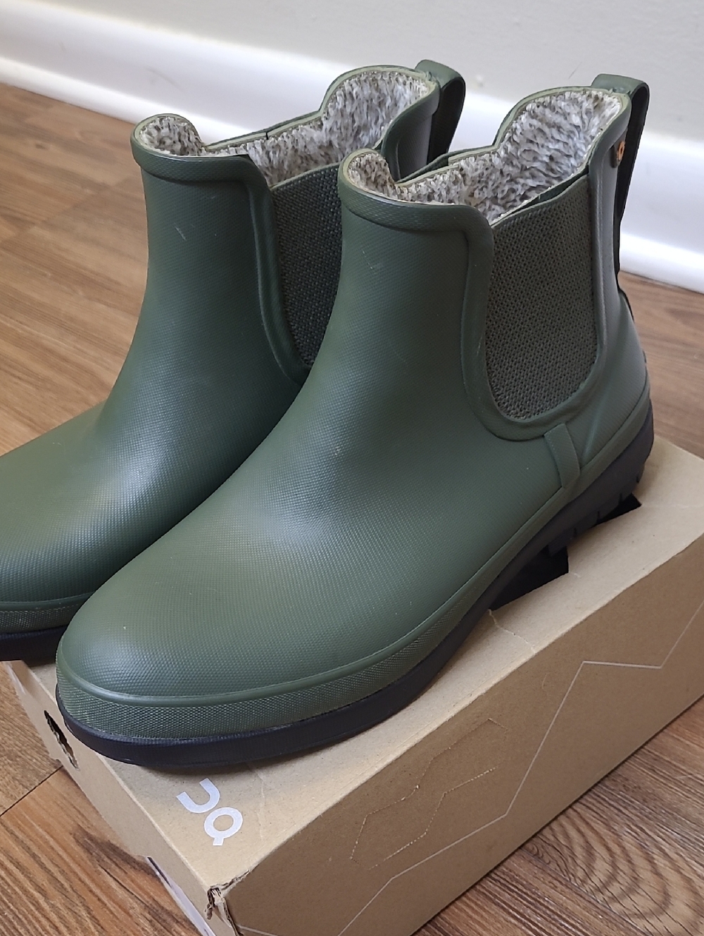 Bogs Olive Green Chelsea Waterproof Winter Boots